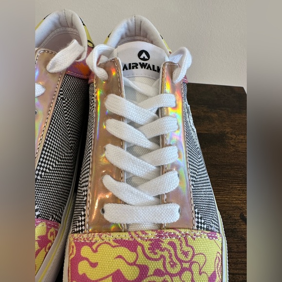 Airwalk Women’s Alya-J Black Multicolor Retro Sneaker NWT Various Sizes - Picture 3 of 10